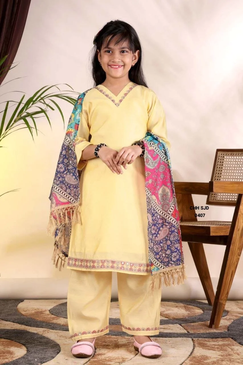 Girls Lavender Purple Ethnic Kurta Palazzo Set with Printed Dupatta